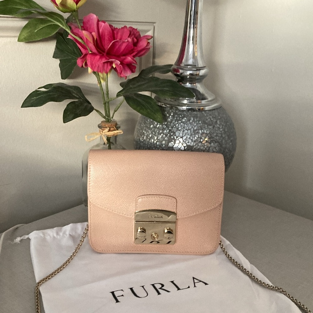 Furla mini metropolis crossbody bag